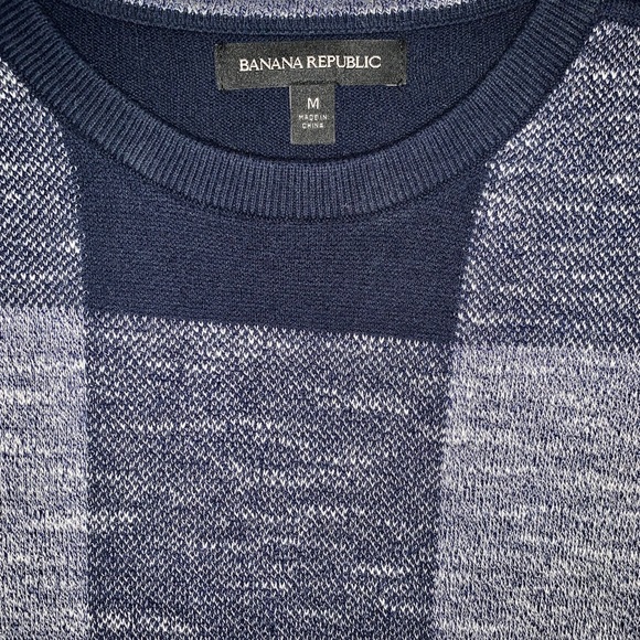 Men’s Navy Banana Republic Sweater (M) like new! - Picture 2 of 5